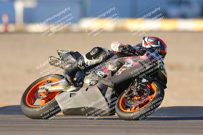 media/Nov-19-2023-CVMA (Sun) [[1f3d1b7ccb]]/Race 17 Amateur Supersport Middleweight/